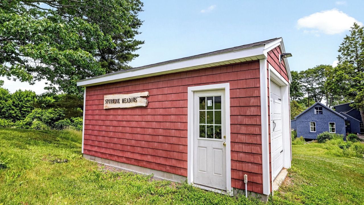 Photo of Outdoor in Pond Cove