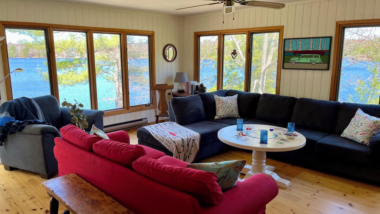 Photo of Livingroom in Broadbent