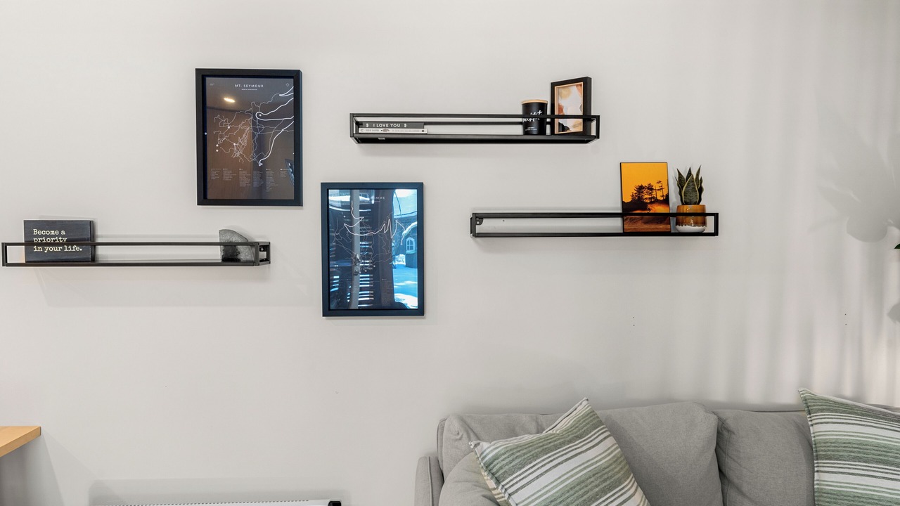 Photo of Livingroom in District of North Vancouver