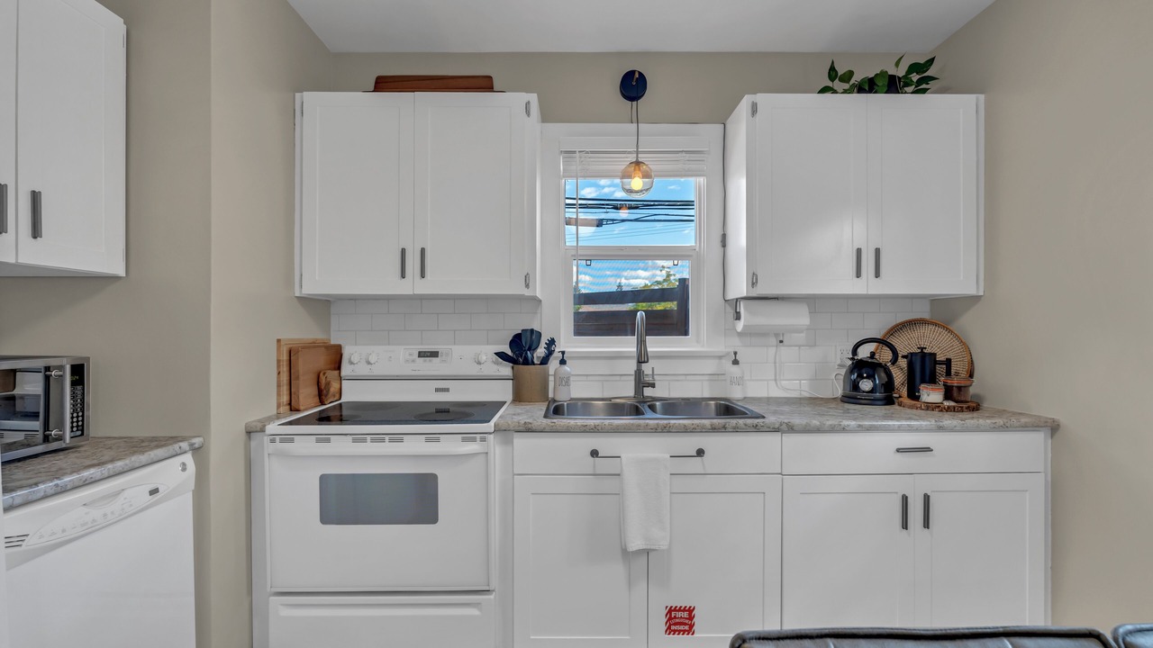 Photo of Kitchen in Okanagan-Similkameen