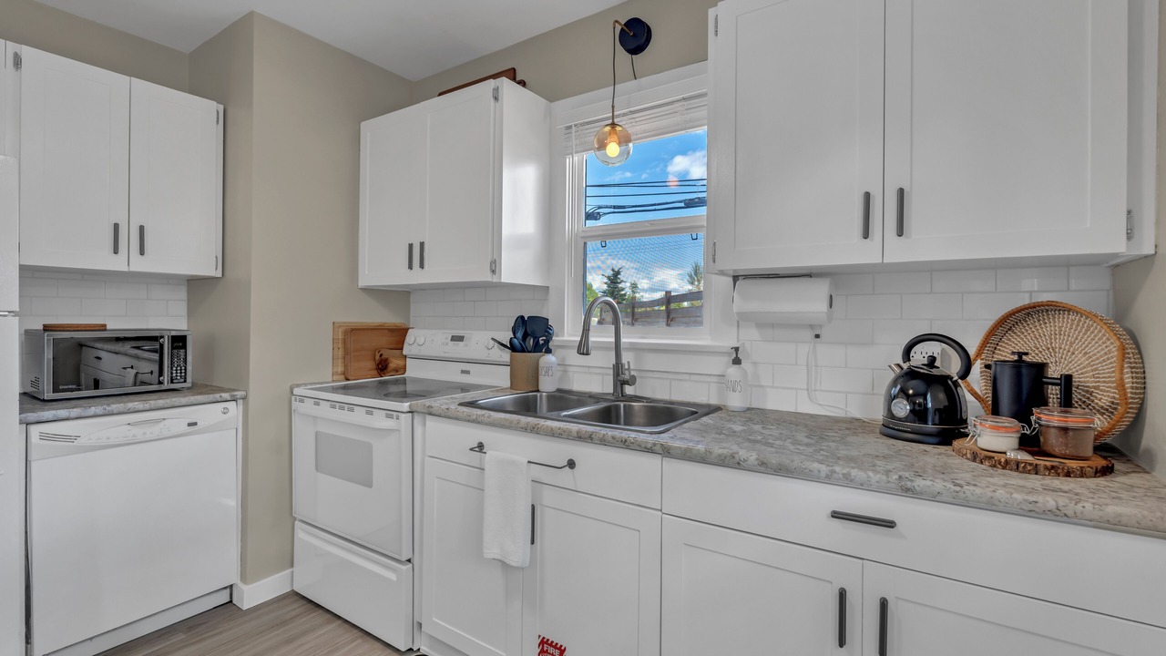 Photo of Kitchen in Okanagan-Similkameen