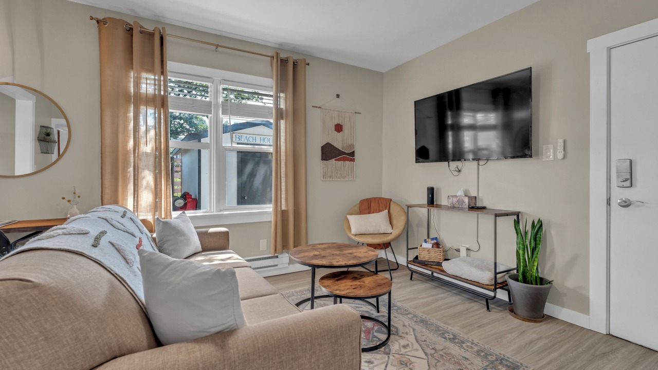 Photo of Livingroom in Okanagan-Similkameen