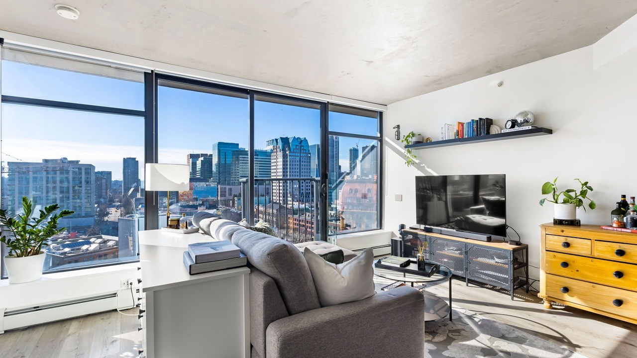 Photo of Livingroom in Crosstown