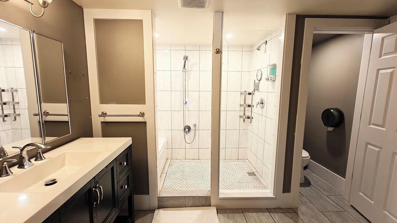 Photo of Bathroom in Langley