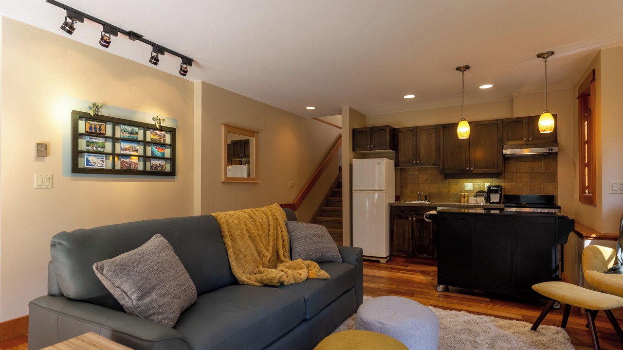 Photo of Livingroom in East Kootenay