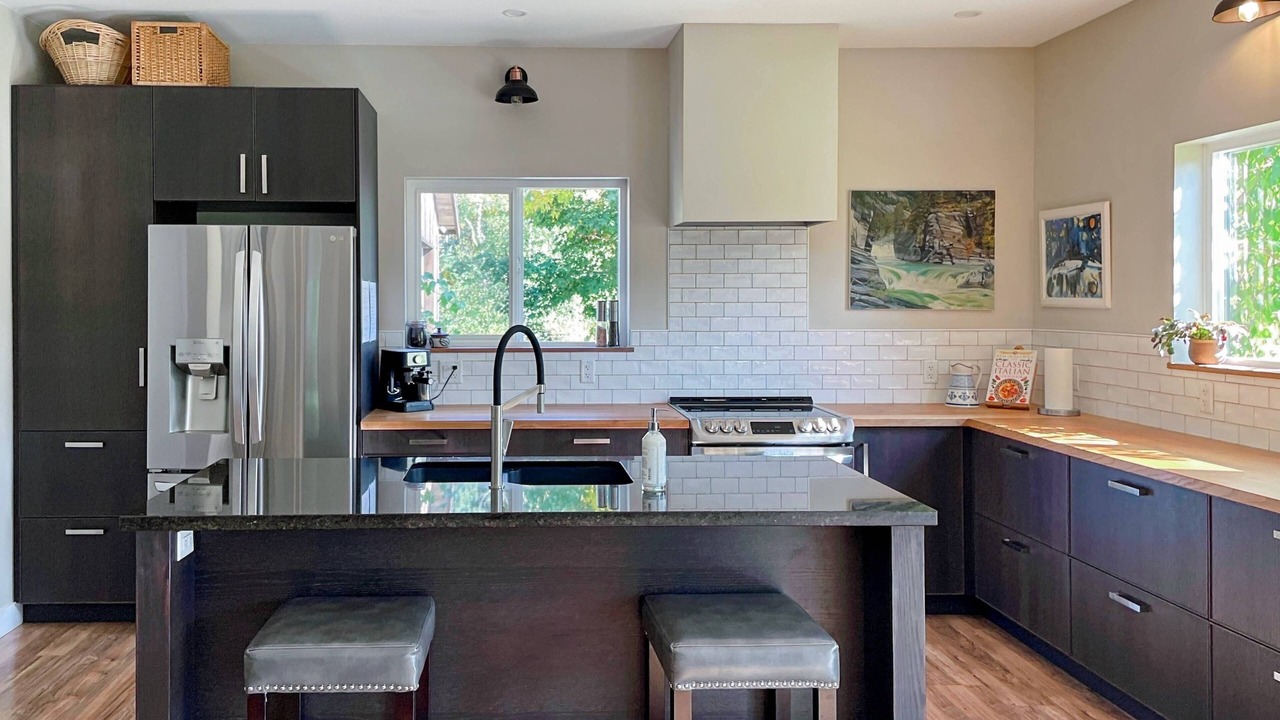 Photo of Kitchen in Campbell River