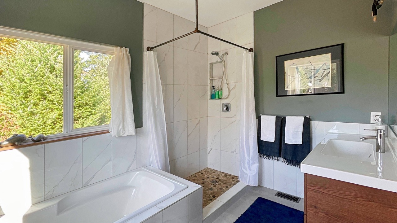 Photo of Bathroom in Campbell River