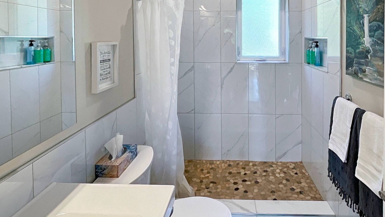 Photo of Bathroom in Campbell River
