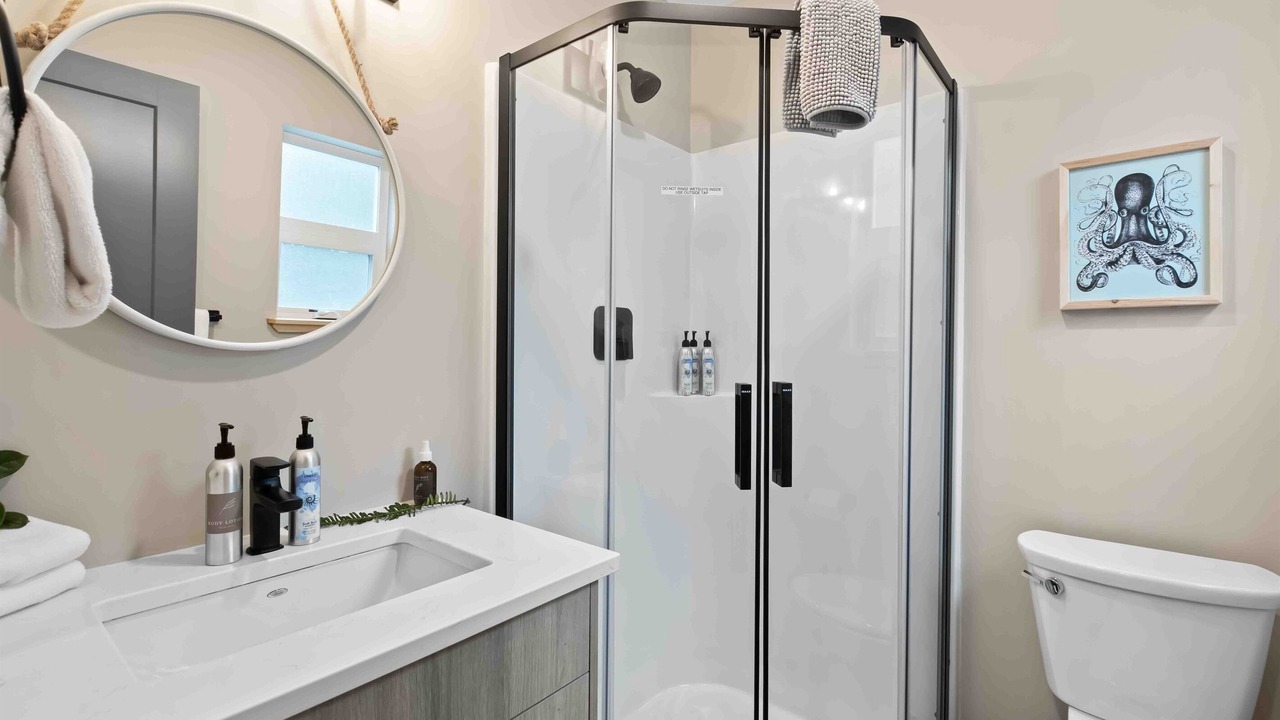 Photo of Bathroom in Ucluelet