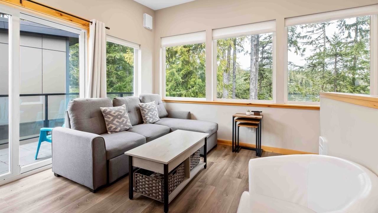 Photo of Livingroom in Ucluelet