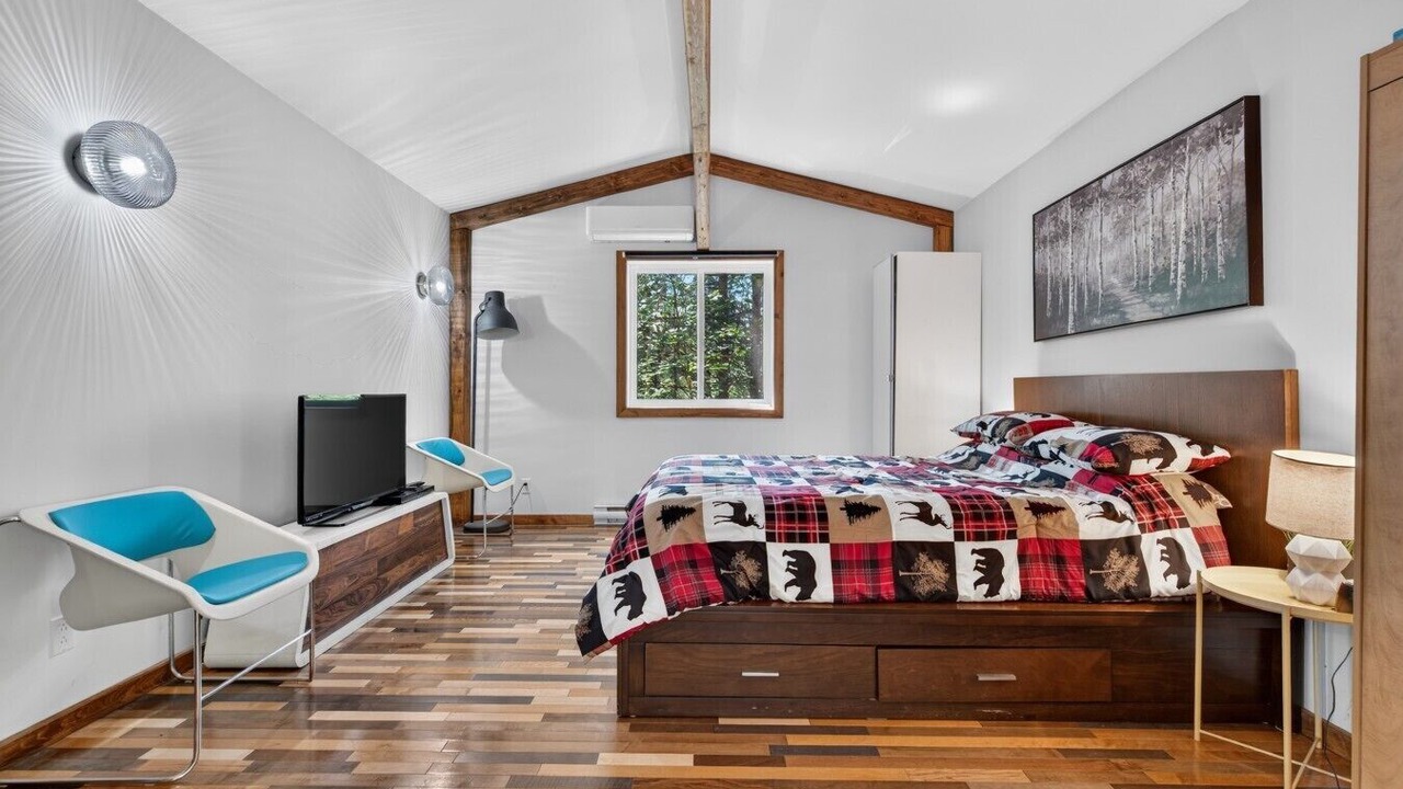 Photo of Bedroom in Amherst