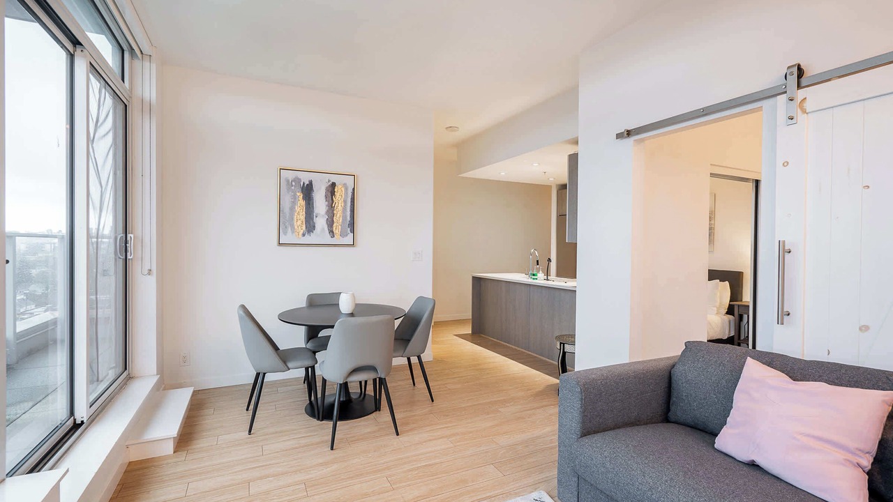 Photo of Livingroom in Downtown Eastside