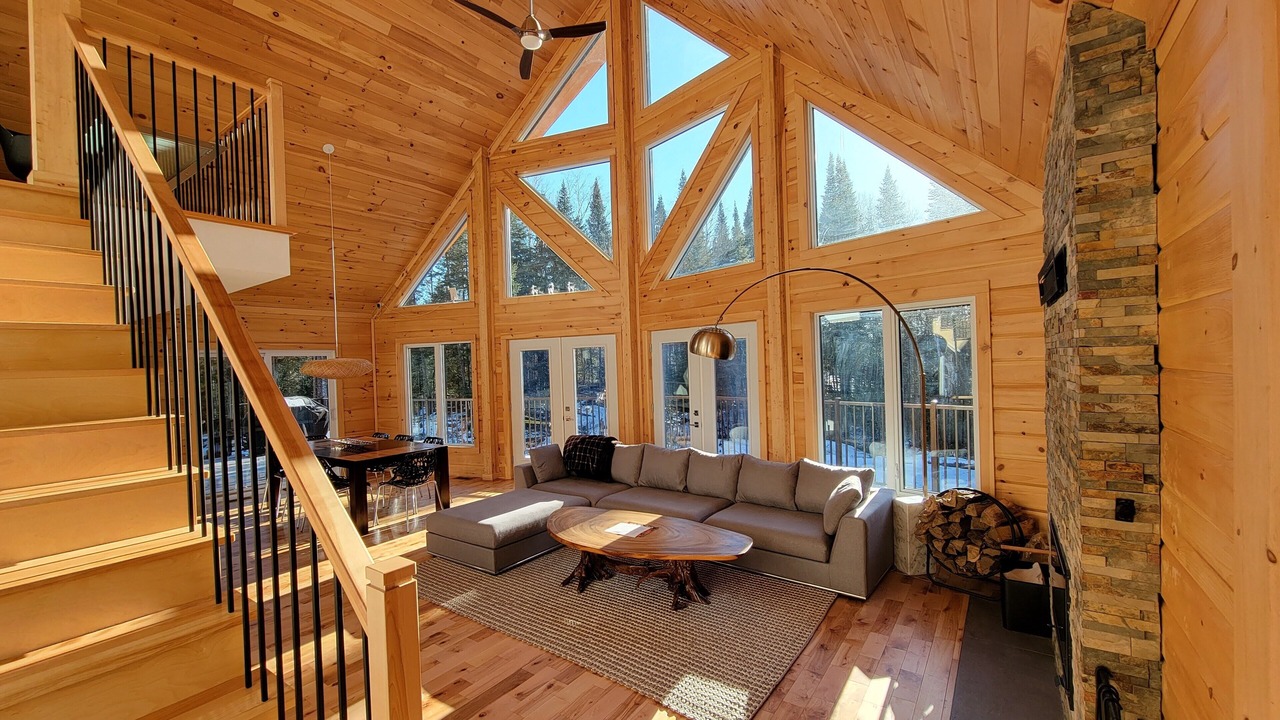 Photo of Livingroom in Lac-Superieur