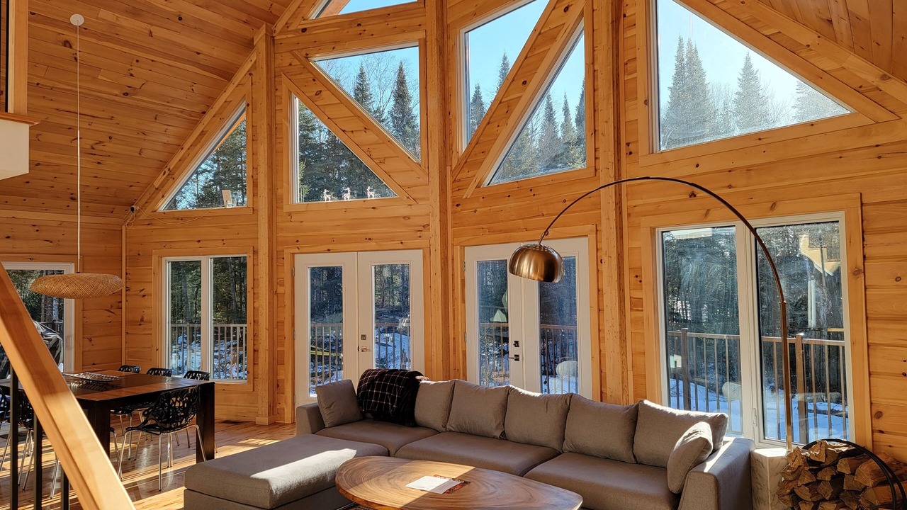 Photo of Livingroom in Lac-Superieur