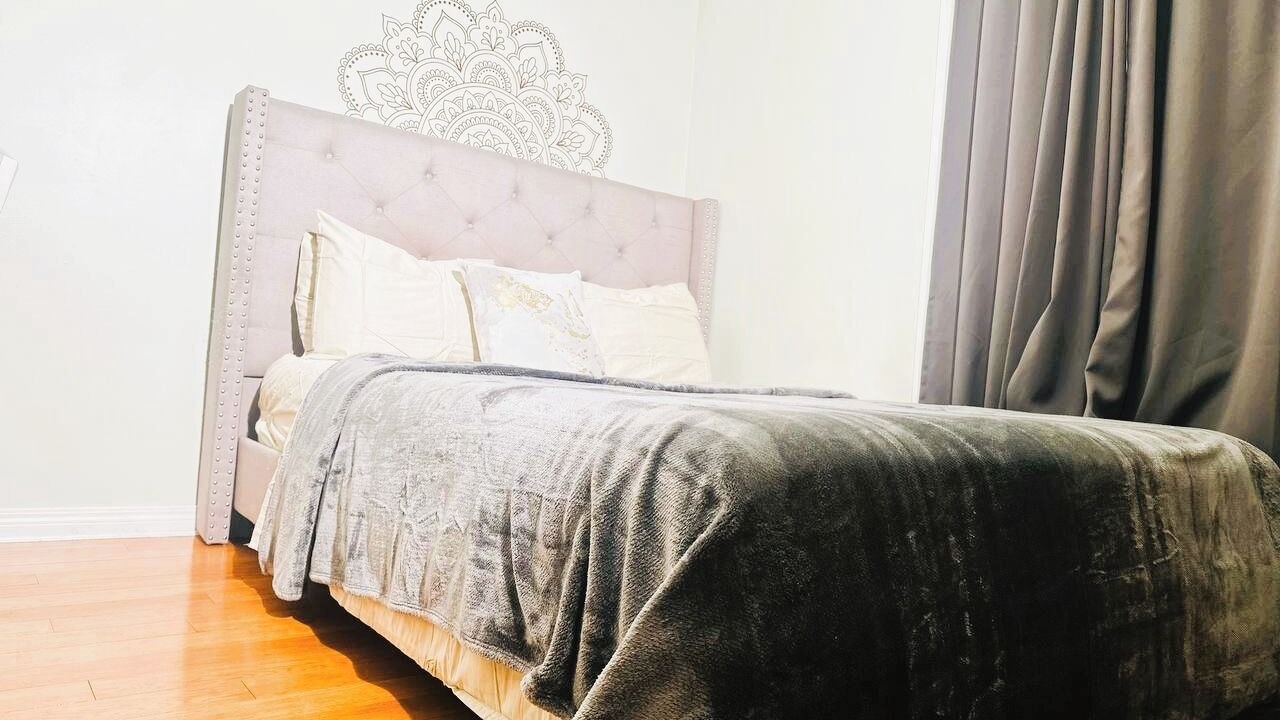 Photo of Bedroom in North Central Edmonton