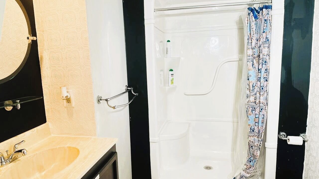 Photo of Bathroom in North Central Edmonton