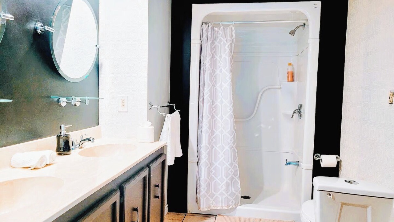 Photo of Bathroom in North Central Edmonton