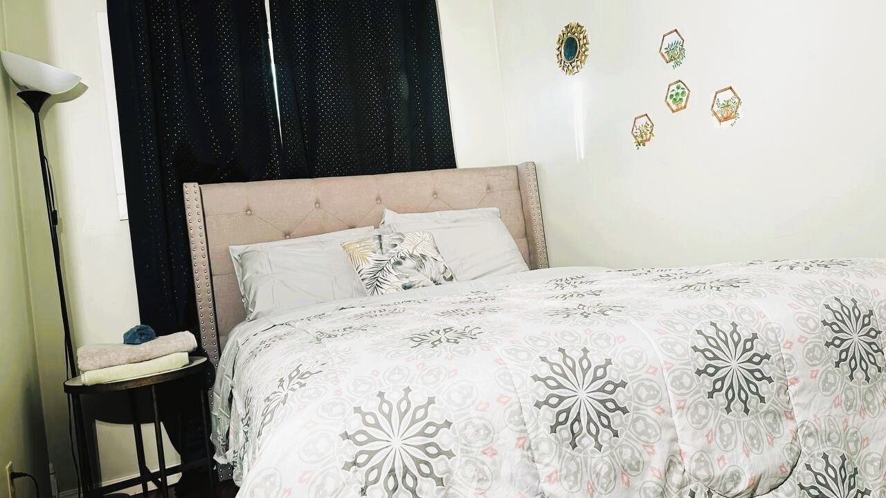 Photo of Bedroom in North Central Edmonton