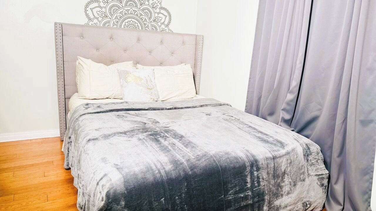 Photo of Bedroom in North Central Edmonton