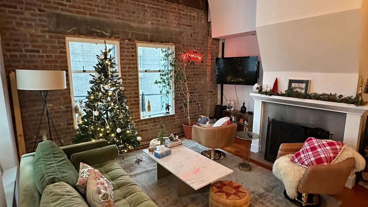 Photo of Livingroom in Kitsilano