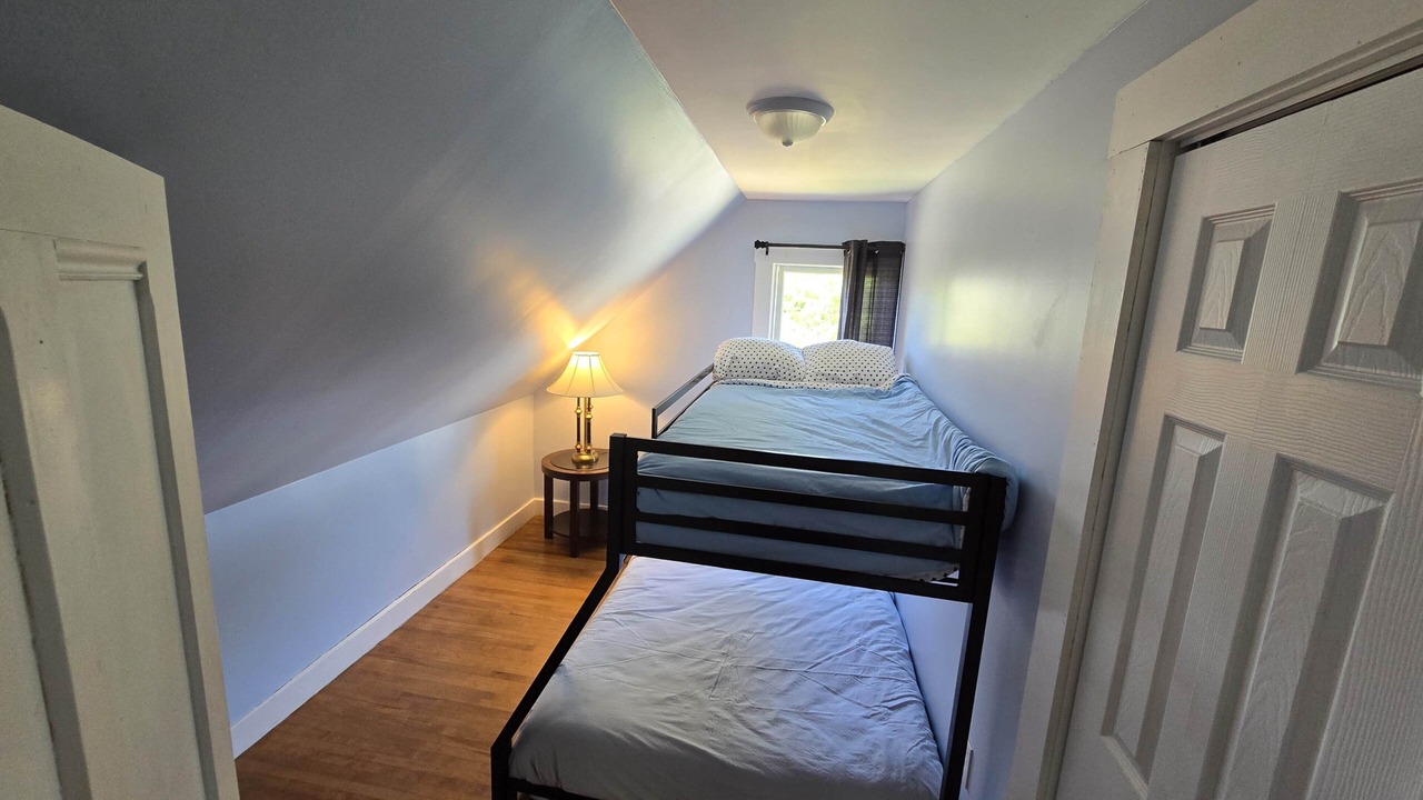 Photo of Bedroom in Shelburne