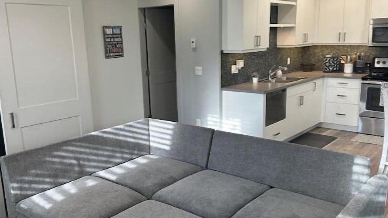 Photo of Livingroom in East Hill