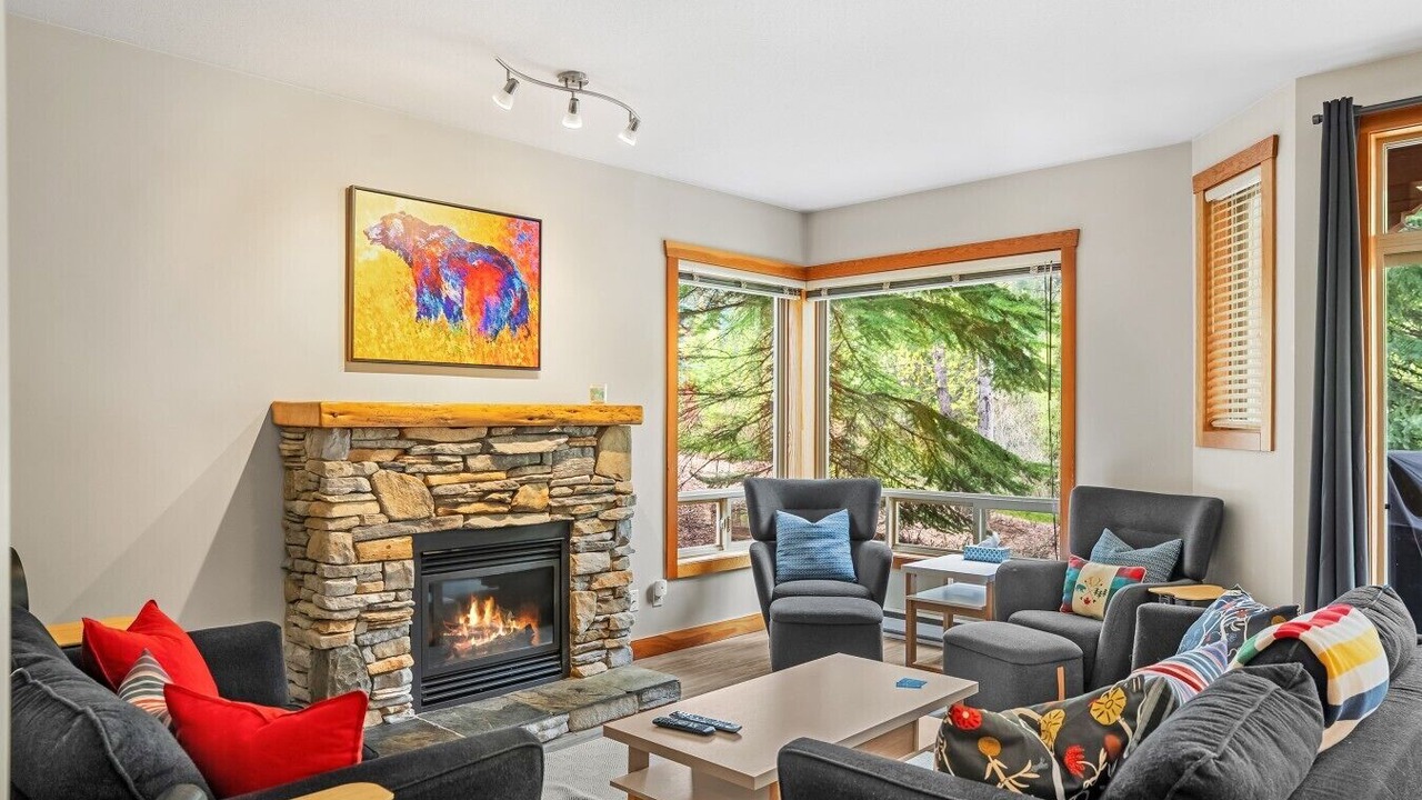 Photo of Livingroom in East Kootenay