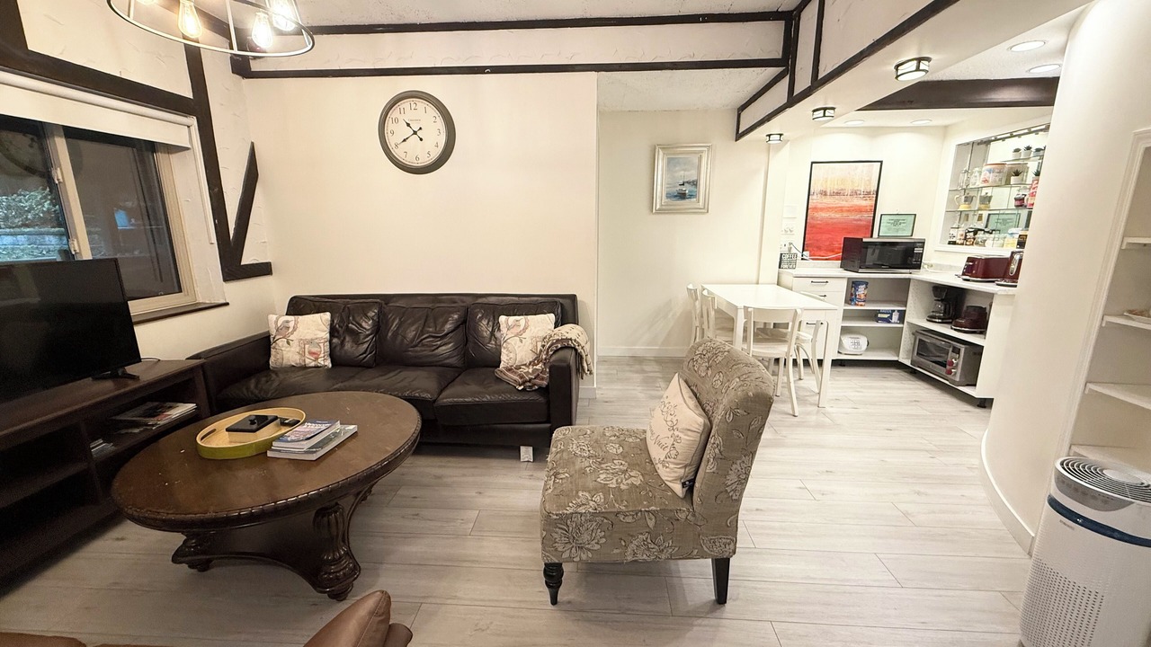Photo of Livingroom in Burnaby