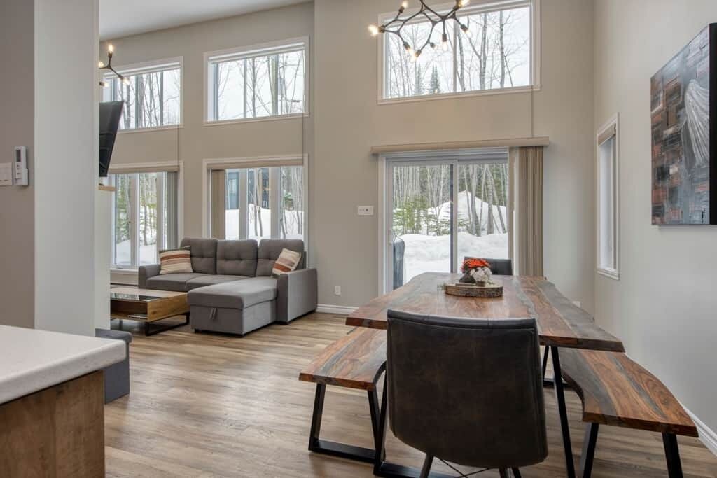 Photo of Bedroom in Adstock