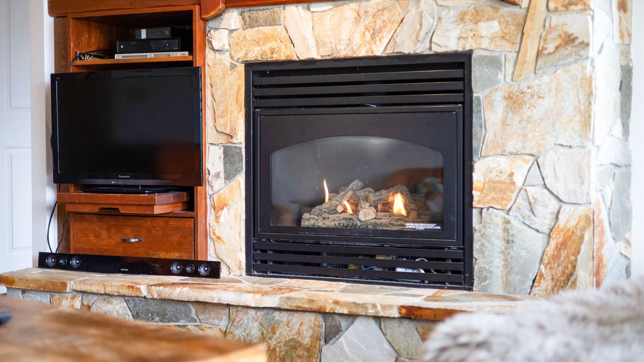 Photo of Livingroom in East Kootenay