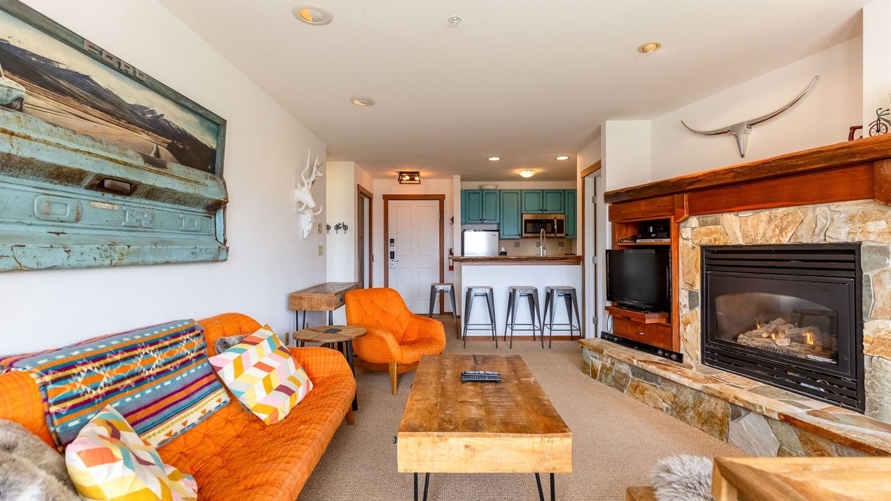 Photo of Livingroom in East Kootenay