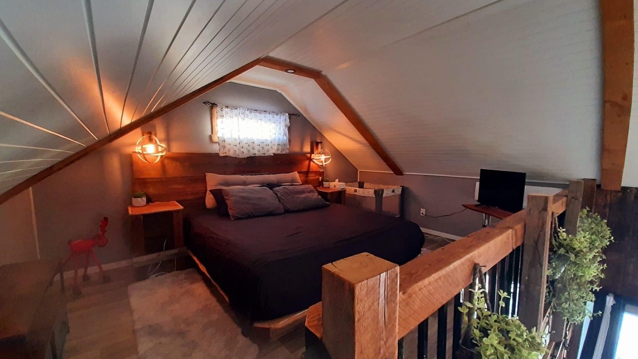 Photo of Bedroom in Pike River