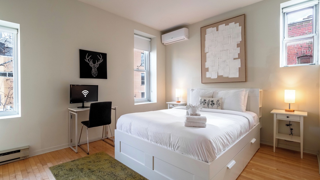 Photo of Bedroom in Plateau Mont Royal