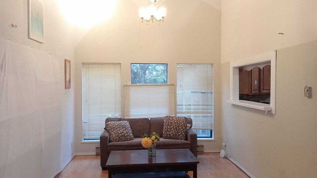Photo of Livingroom in Surrey