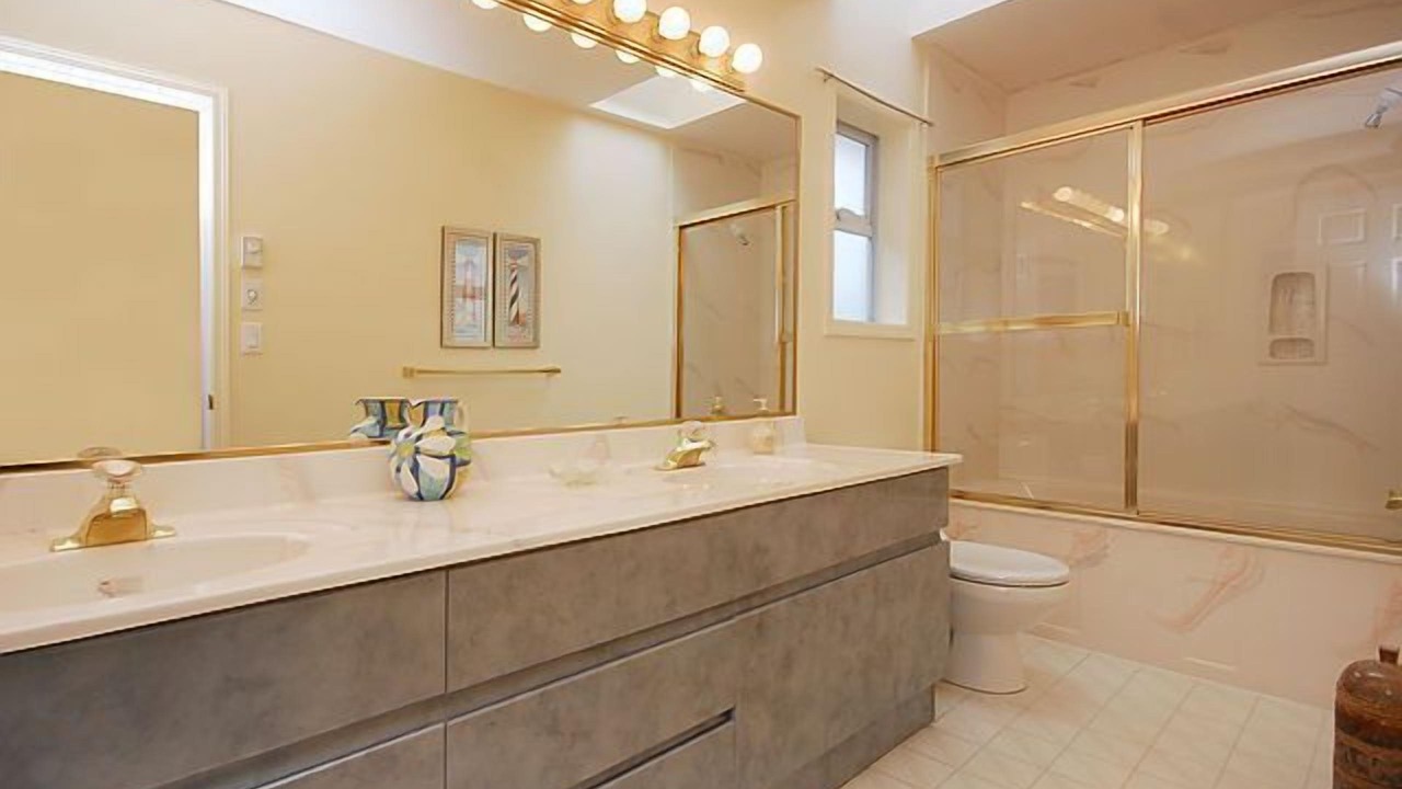 Photo of Bathroom in Cordova Bay