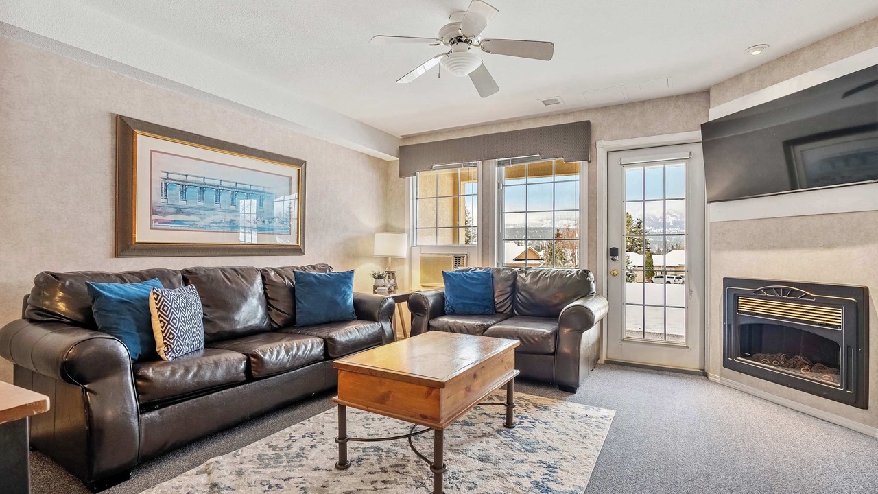 Photo of Livingroom in East Kootenay