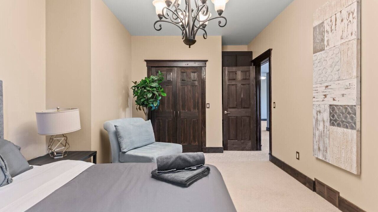 Photo of Bedroom in De Winton