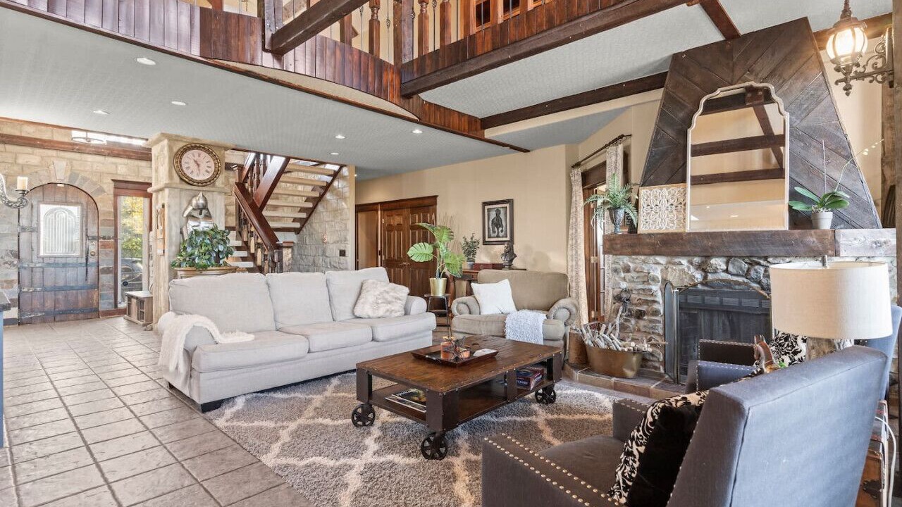 Photo of Livingroom in De Winton