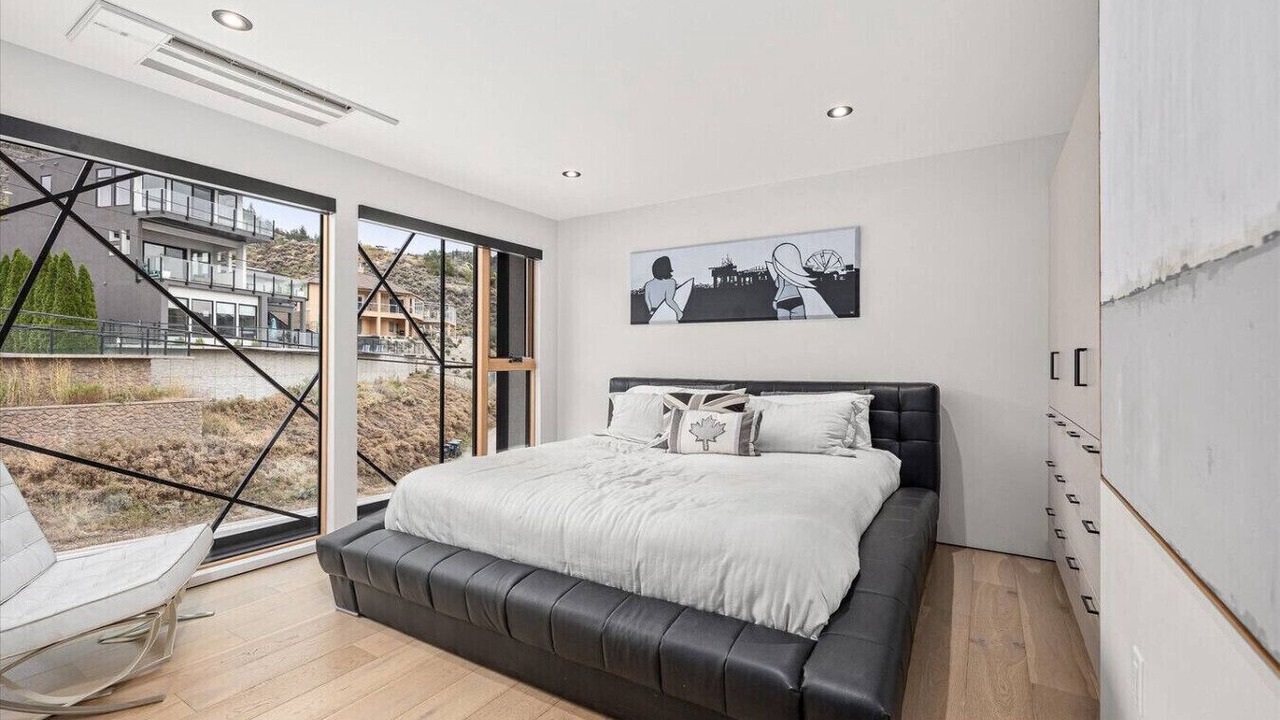 Photo of Bedroom in Okanagan-Similkameen