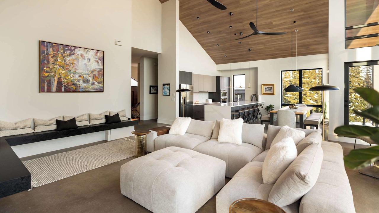 Photo of Livingroom in Big White Ski Resort