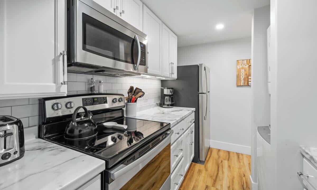 Photo of Kitchen in Queens Square