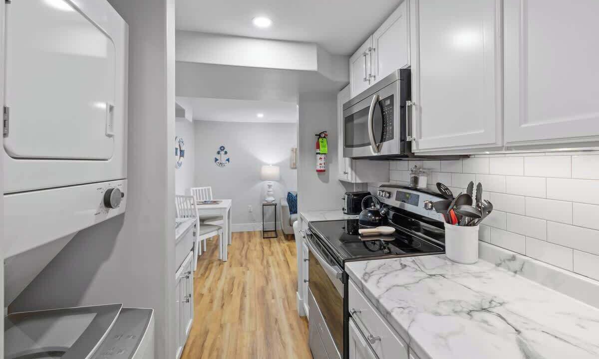 Photo of Kitchen in Queens Square
