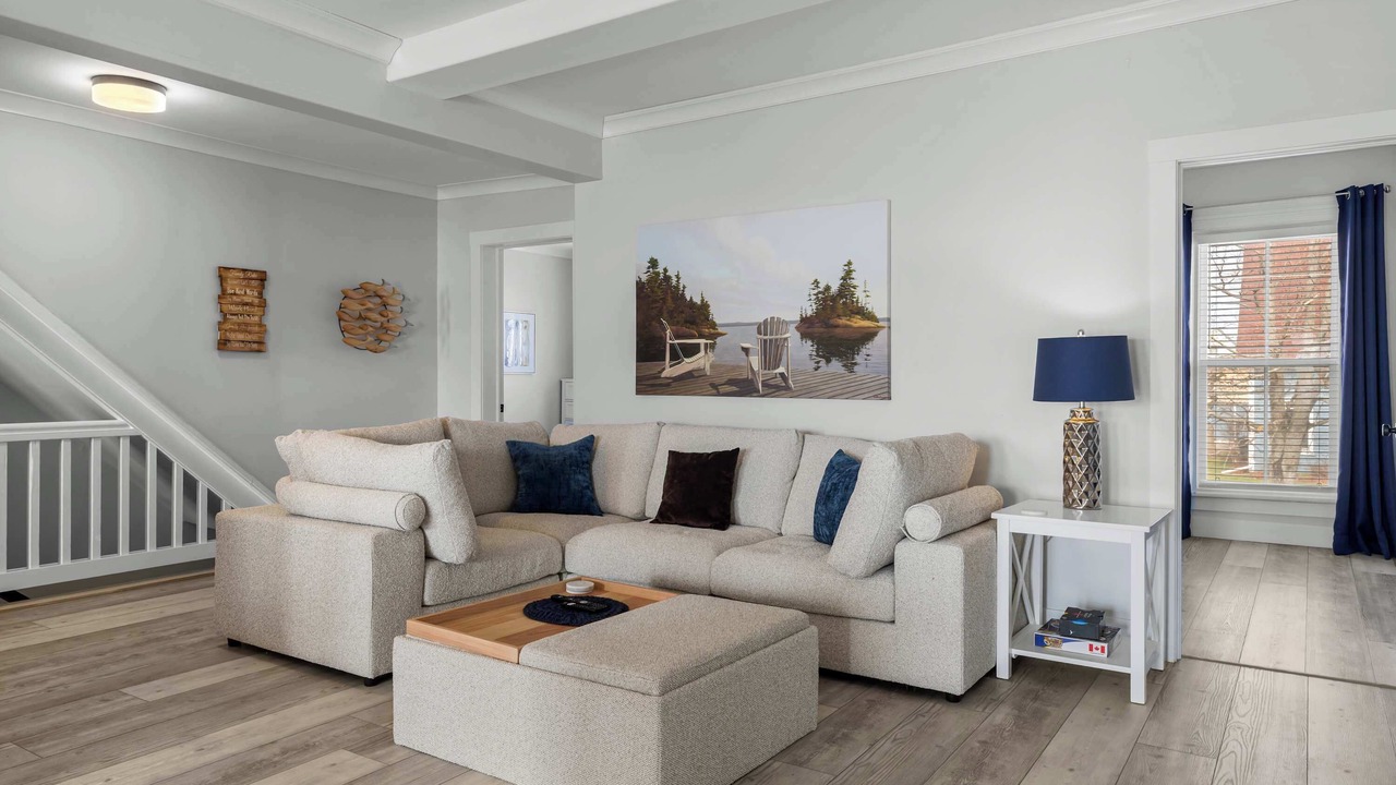 Photo of Livingroom in Queens Square
