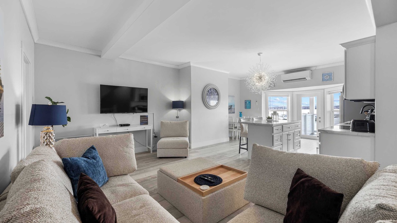 Photo of Livingroom in Queens Square