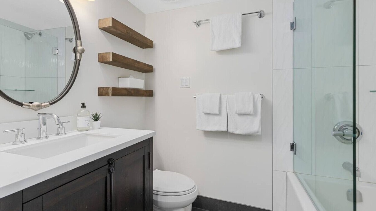 Photo of Bathroom in Upper Village