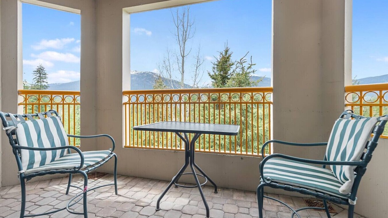 Photo of Outdoor in Upper Village