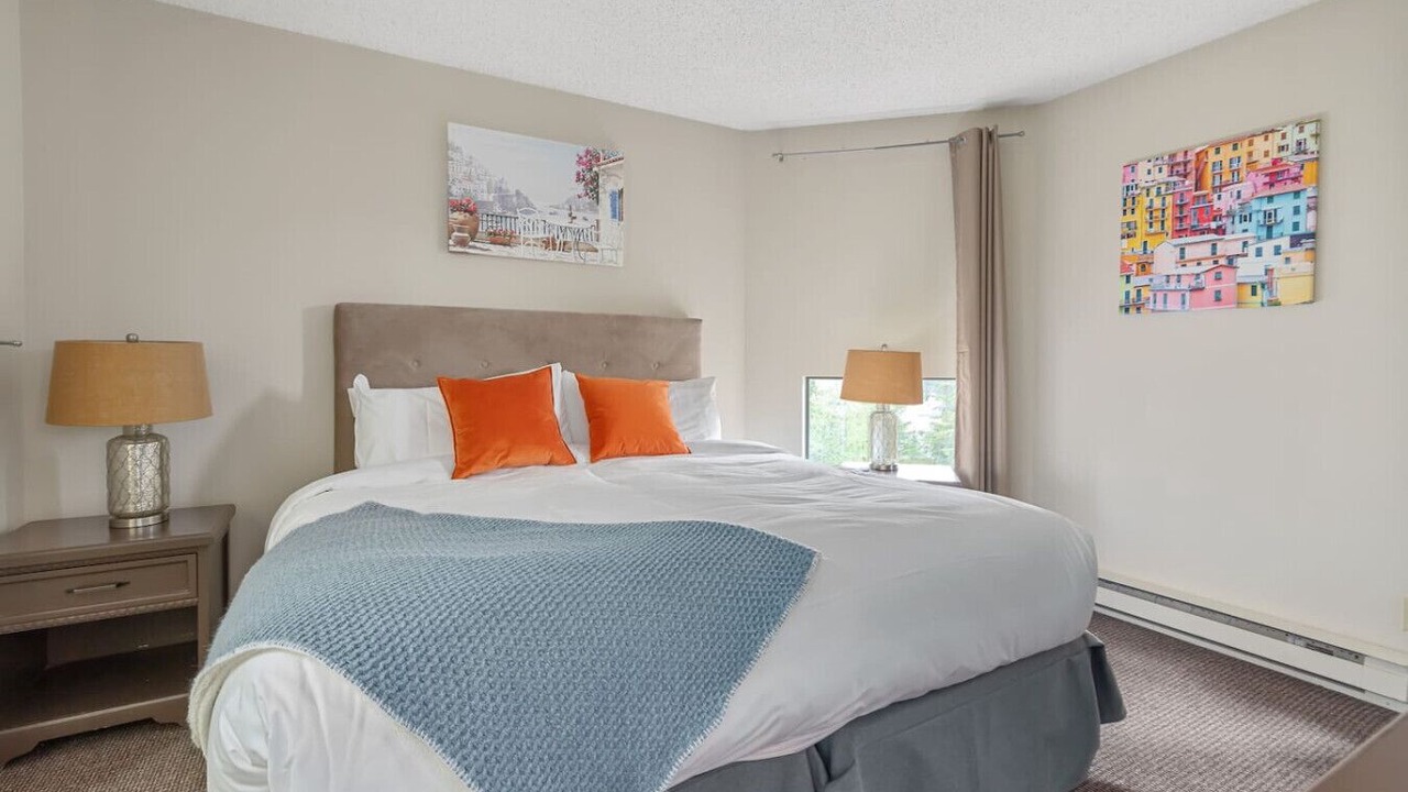 Photo of Bedroom in Upper Village