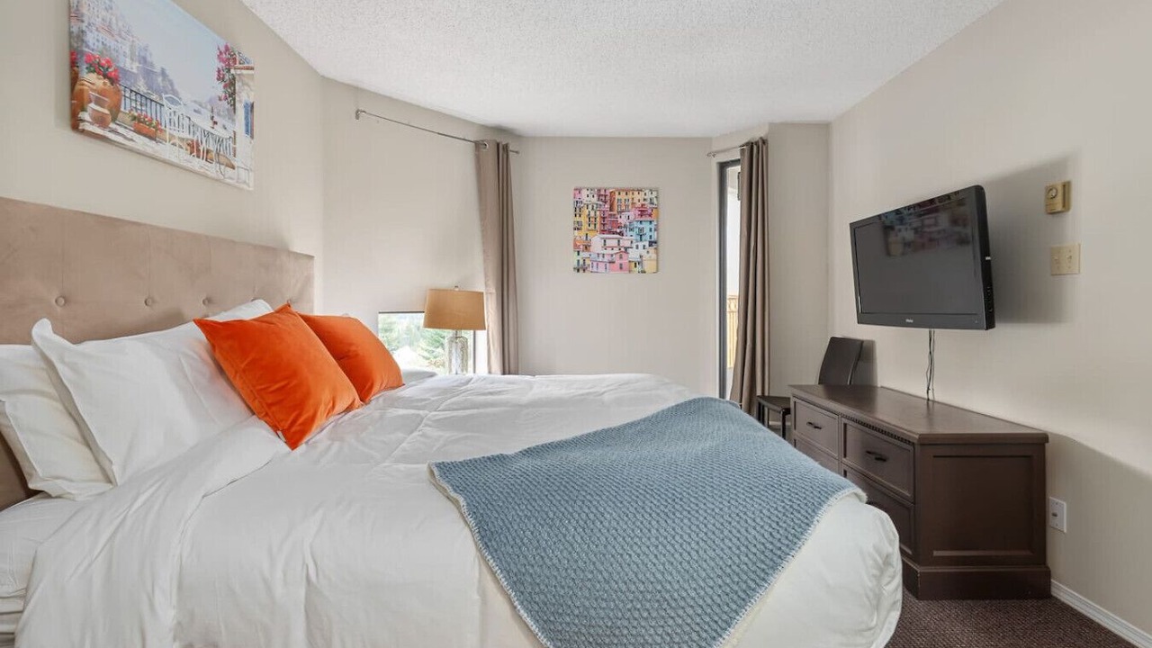 Photo of Bedroom in Upper Village