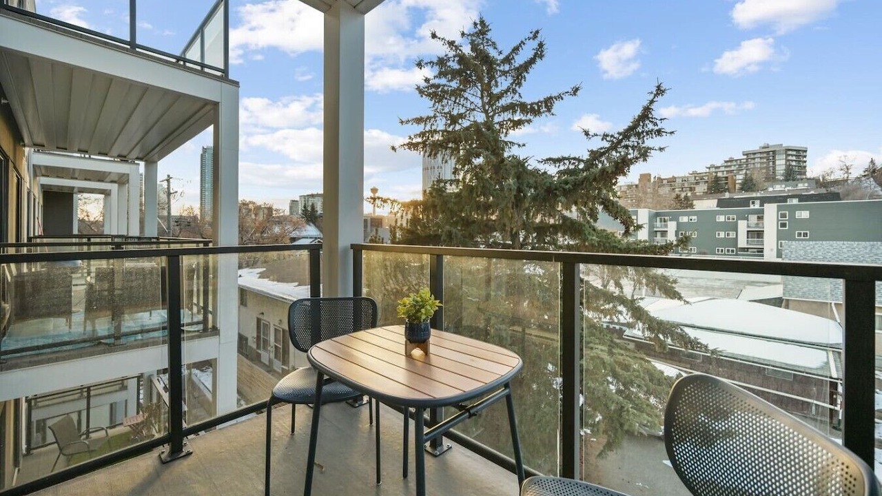 Photo of Outdoor in Crescent Heights