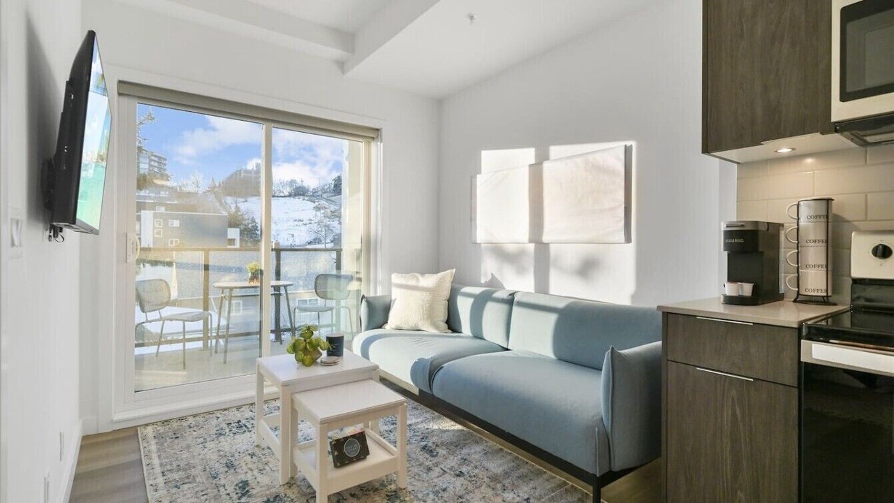 Photo of Livingroom in Crescent Heights